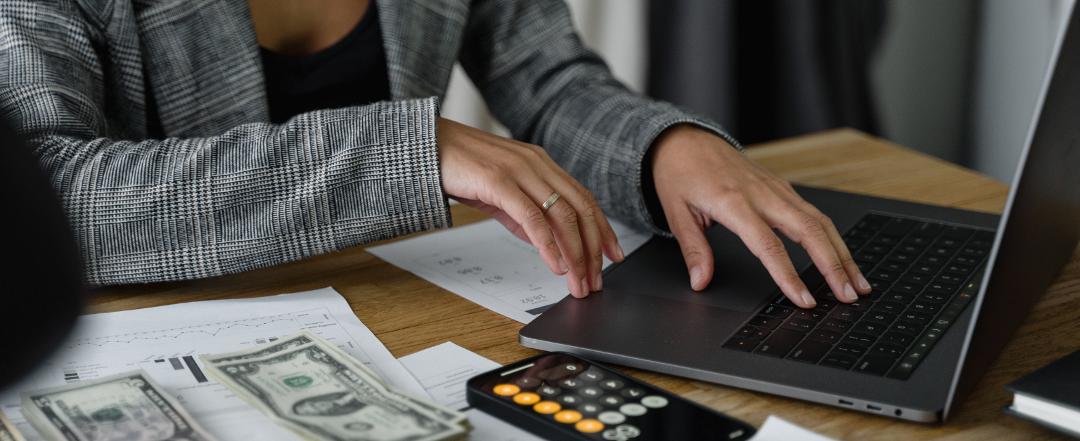 payroll_worker_2_